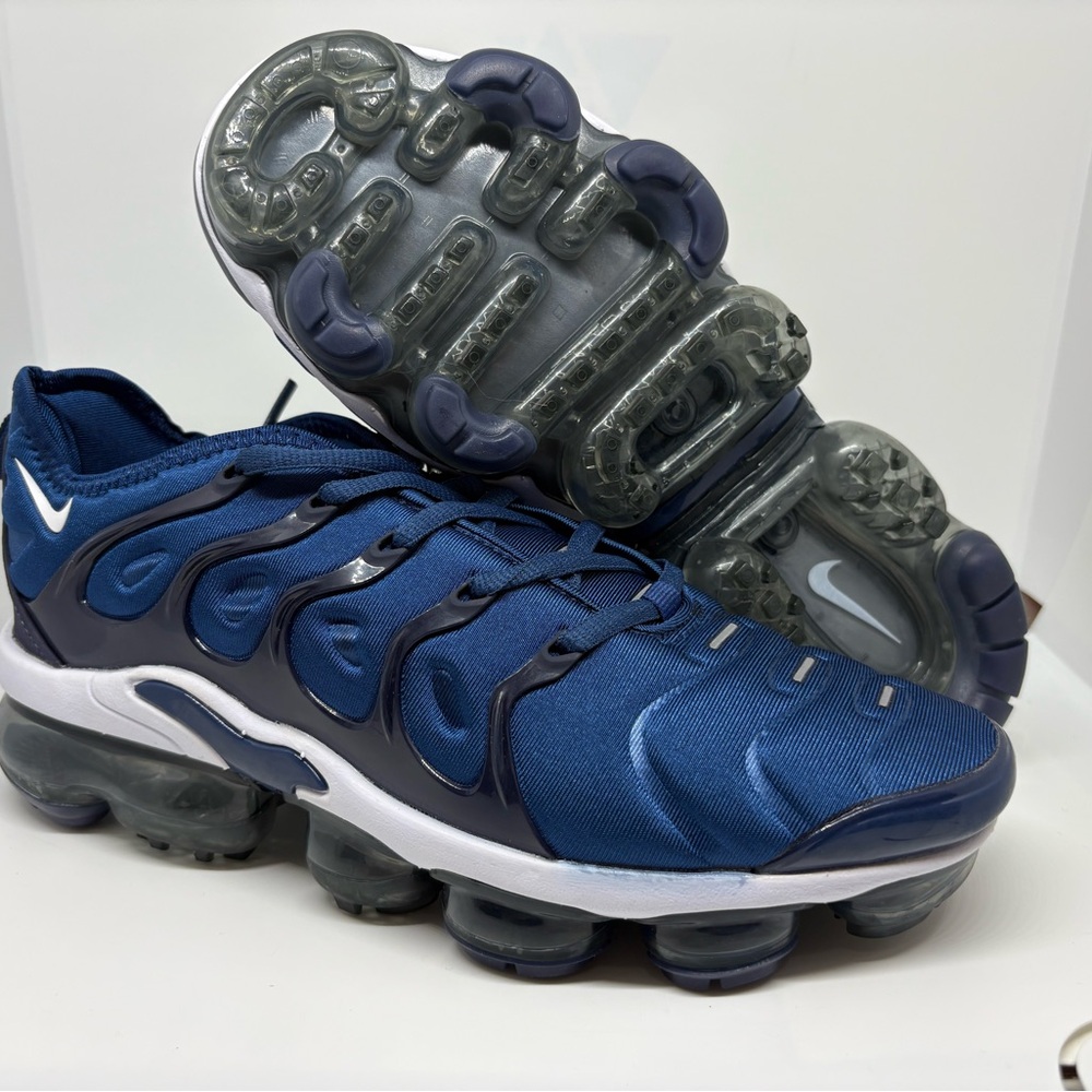 Men’s Nike Air Vapormax Plus - Blue and White